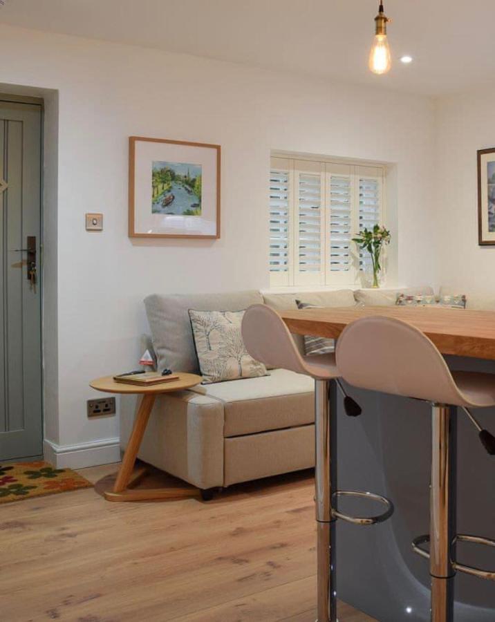 The Snug Entire Home Sleeps 2, Stratford Upon Avon Shottery Εξωτερικό φωτογραφία