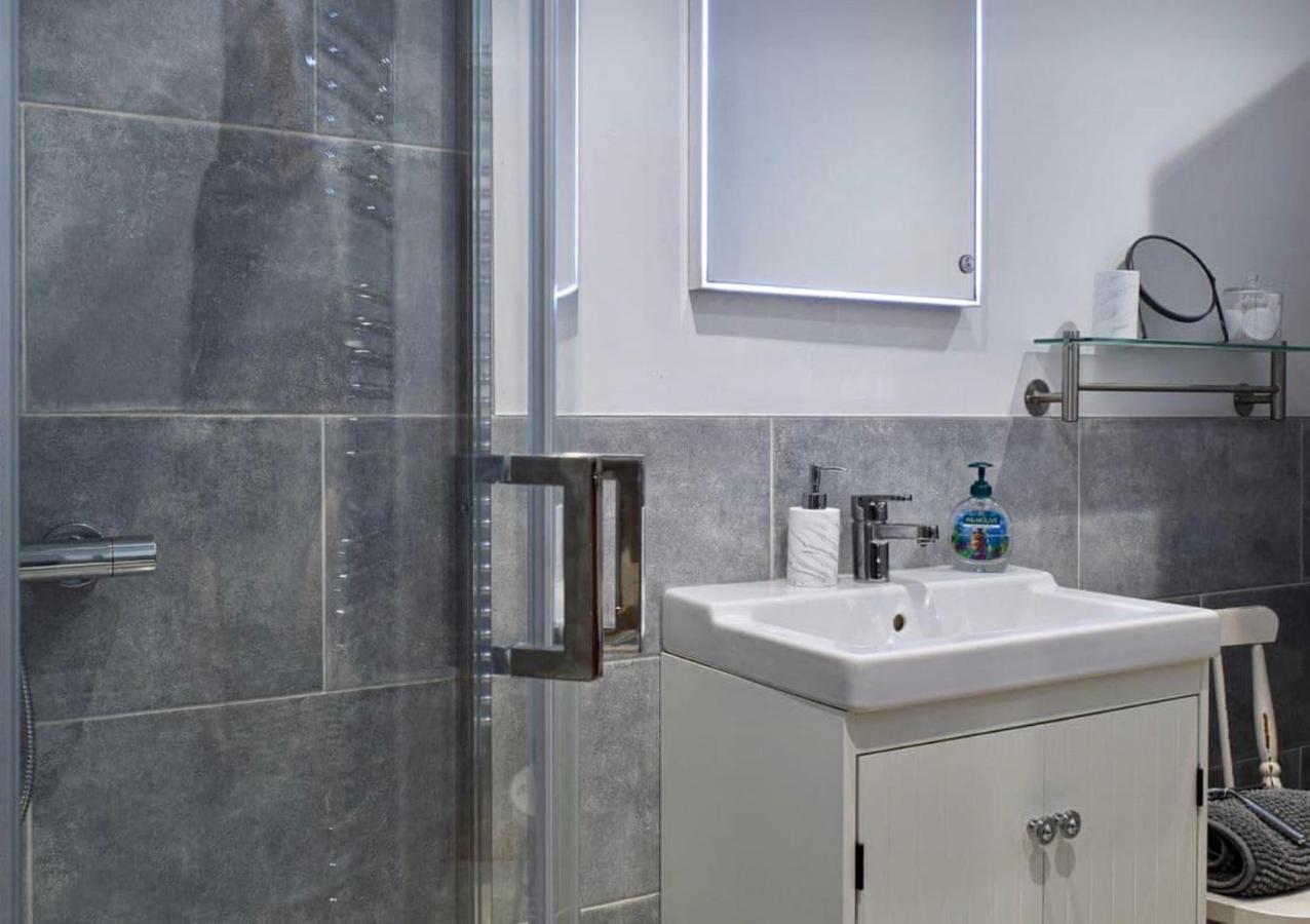The Snug Entire Home Sleeps 2, Stratford Upon Avon Shottery Εξωτερικό φωτογραφία